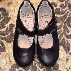NEW Pediped Mary Janes size 31. Chocolate brown.